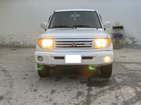 Mitsubishi Pajero io 1998