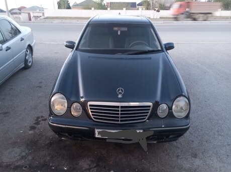 Mercedes E 270 2000