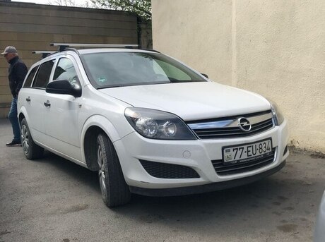 Opel Astra 2010