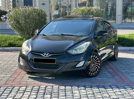 Hyundai Elantra 2012