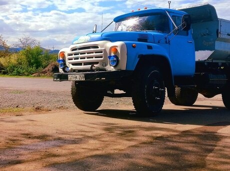 ZIL 130