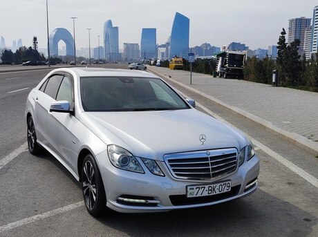 Mercedes E 200 2012