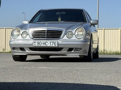 Mercedes E 270