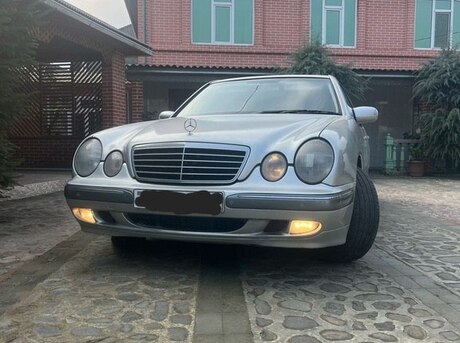 Mercedes E 220 d 2001