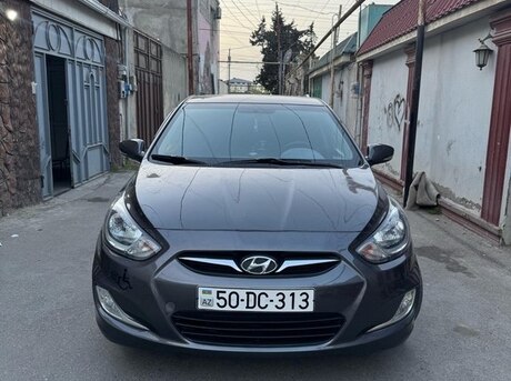 Hyundai Accent 2012