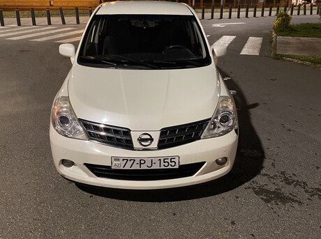 Nissan Tiida 2012