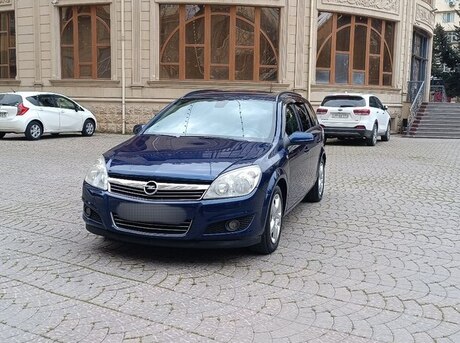 Opel Astra 2010