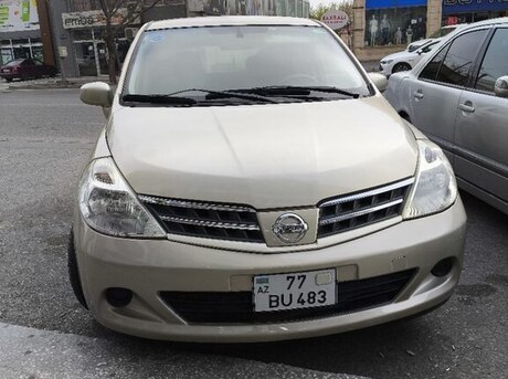 Nissan Tiida 2011