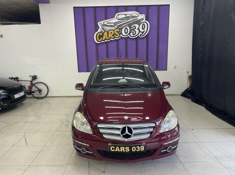 Mercedes B 180