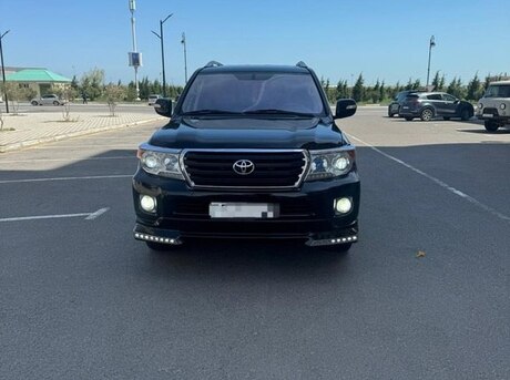 Toyota Land Cruiser 2011