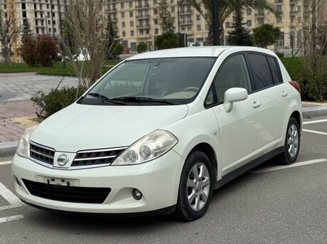 Nissan Tiida 2011