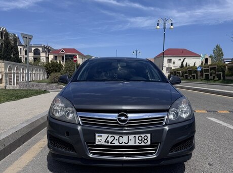 Opel Astra 2010