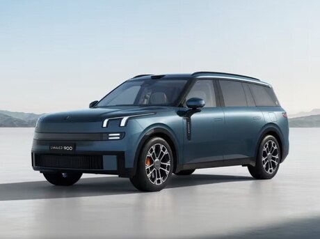Lynk & Co 900