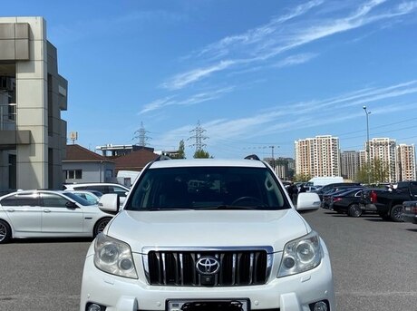 Toyota Land Cruiser Prado 2011