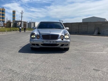 Mercedes E 220 d 2002