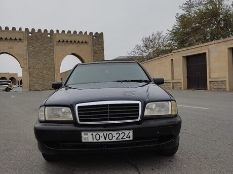 Mercedes C 230