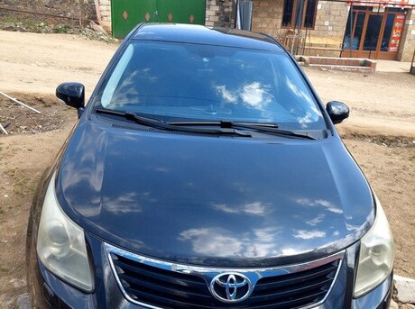 Toyota Avensis 2010
