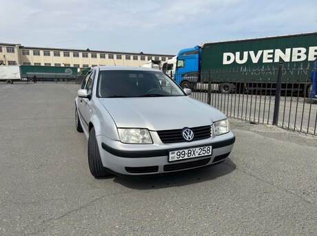 Volkswagen Bora 2001