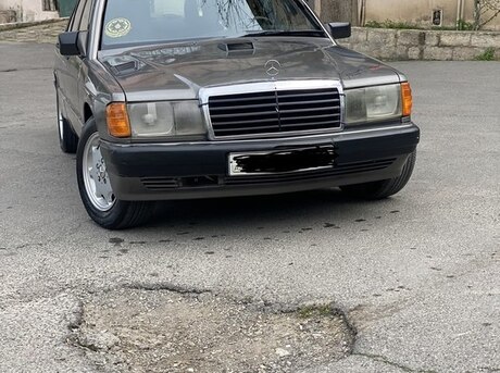 Mercedes 190 1990