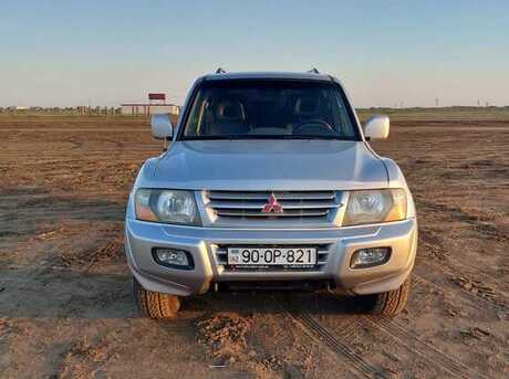 Mitsubishi Pajero 2001