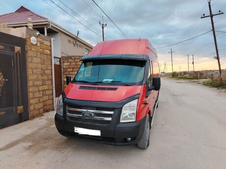 Ford Transit 2010