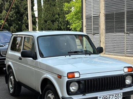LADA (VAZ) Niva 2013