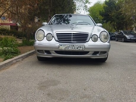 Mercedes E 220 d 2000