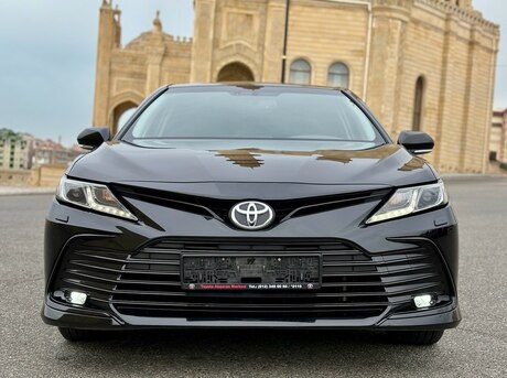 Toyota Camry 2021