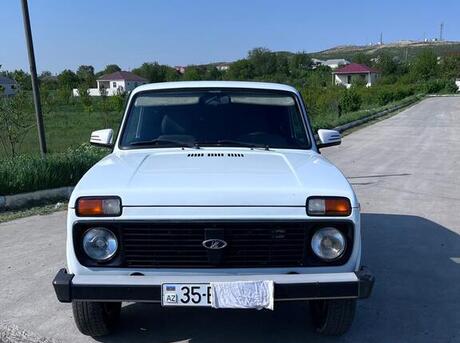 LADA (VAZ) Niva 2015