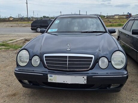 Mercedes E 240 2001