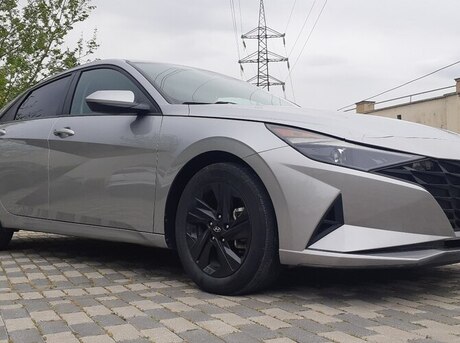 Hyundai Elantra 2021