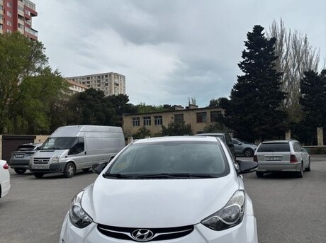 Hyundai Elantra 2012