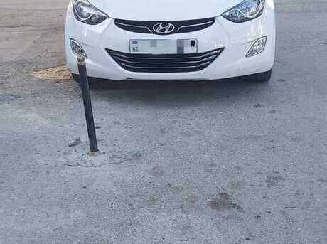 Hyundai Elantra 2012