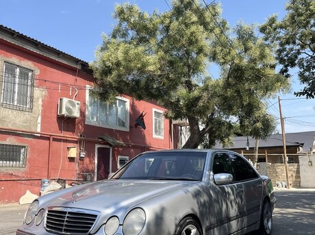 Mercedes E 240 2001
