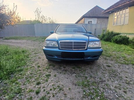 Mercedes C 180