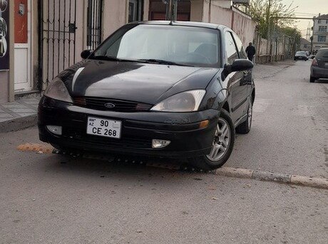 Ford Focus 2000