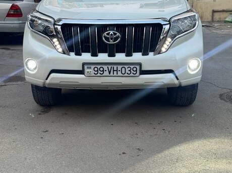 Toyota Land Cruiser Prado 2011