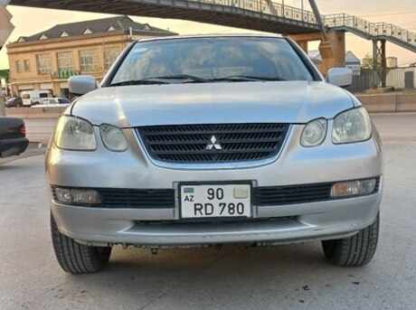Mitsubishi Airtrek 2001
