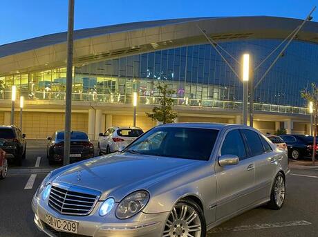 Mercedes E 220 d 2003