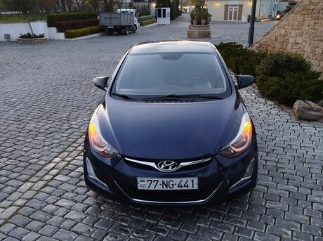 Hyundai Elantra 2012