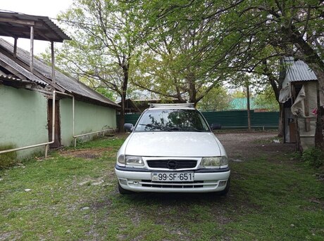 Opel Astra 1997
