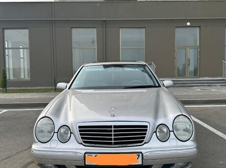 Mercedes E 240 2001