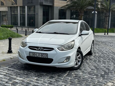 Hyundai Accent 2012