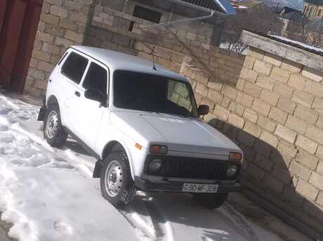 LADA (VAZ) Niva 2011