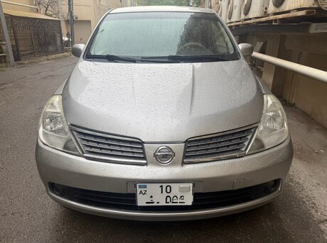 Nissan Tiida 2008
