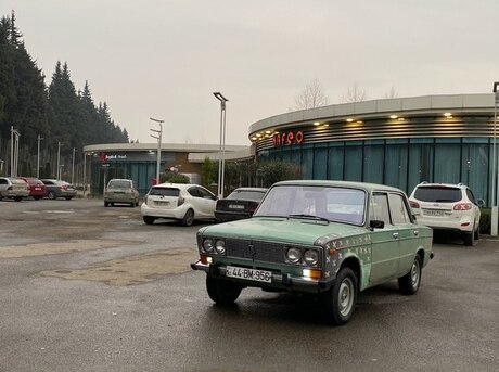 LADA (VAZ) 2106 1990