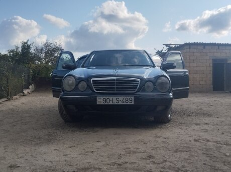 Mercedes E 220 d 2000