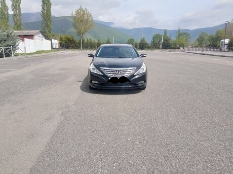 Hyundai Sonata 2010