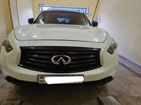 Infiniti QX70 2014