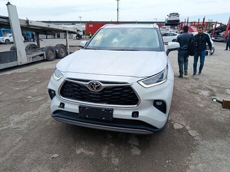 Toyota Highlander 2025